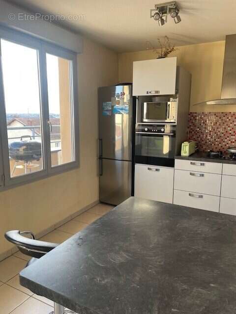 Appartement à DECINES-CHARPIEU