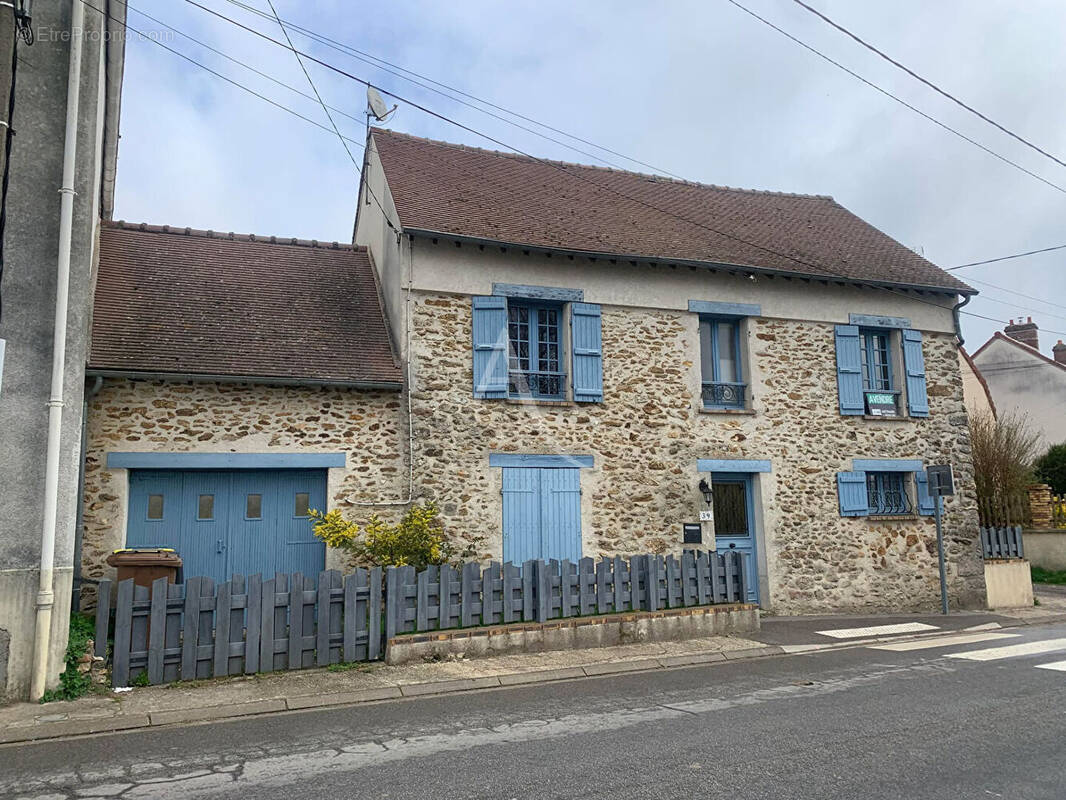 Maison à SAINTS