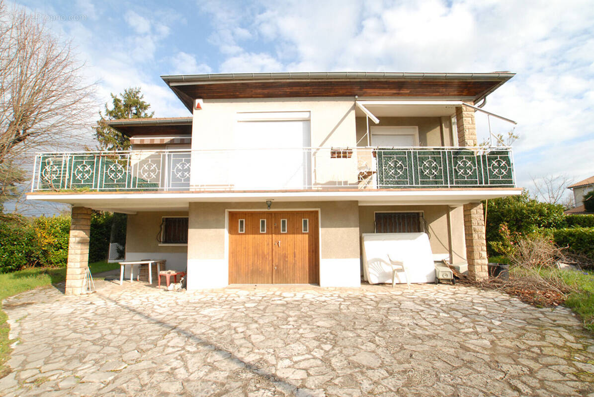 Maison à TERNAY