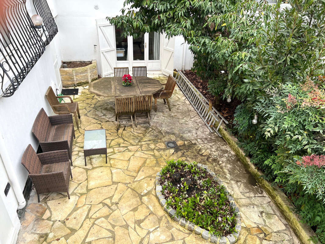 Maison à L&#039;ILE-SAINT-DENIS