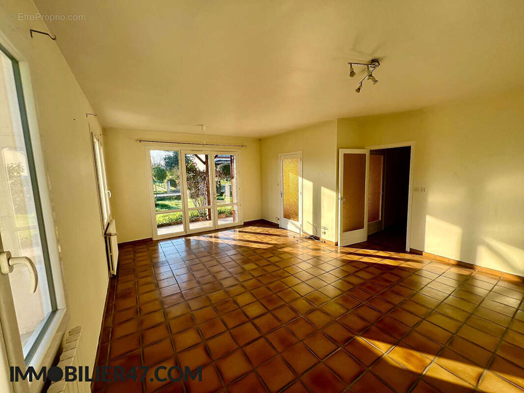 Maison à CASTELMORON-SUR-LOT