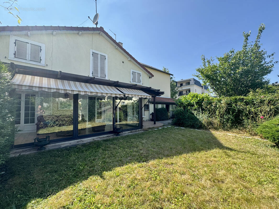 Maison à LE PERREUX-SUR-MARNE