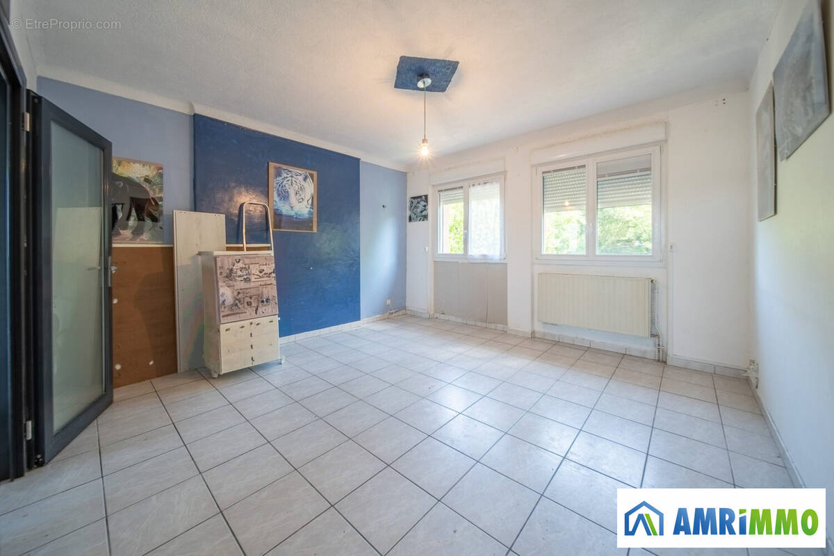 Appartement à AUDUN-LE-TICHE