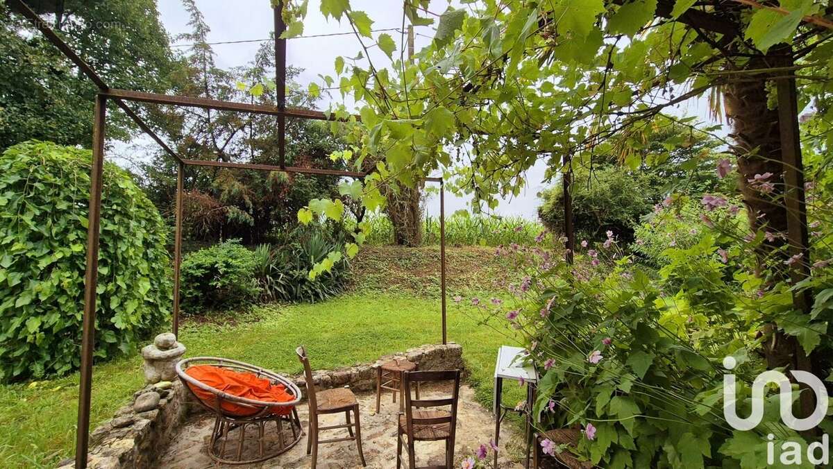 Photo 3 - Maison à LECOUSSE
