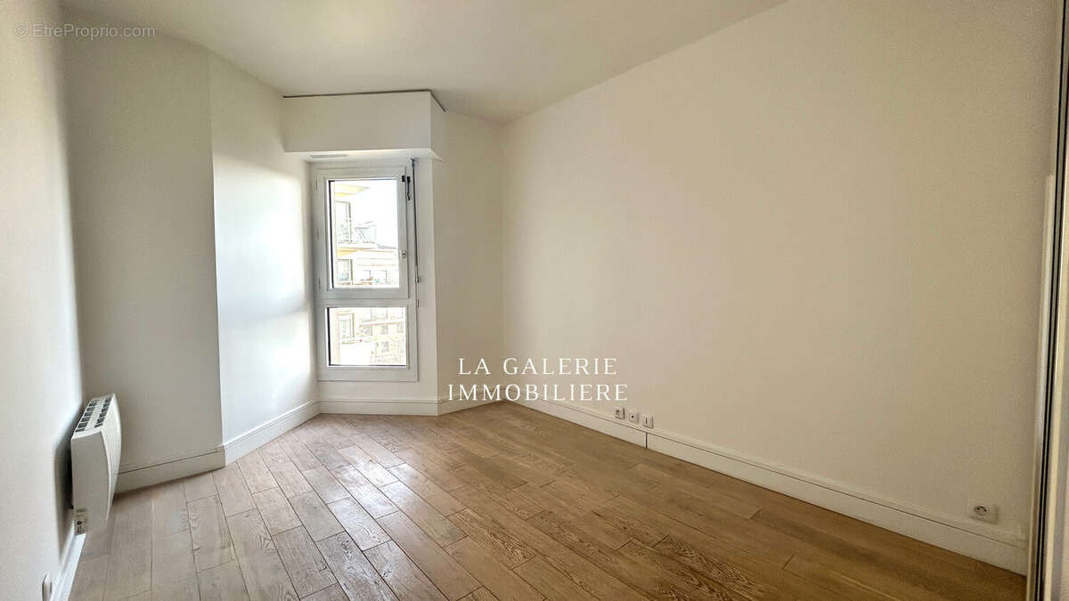 Chambre 3 - Appartement à PUTEAUX