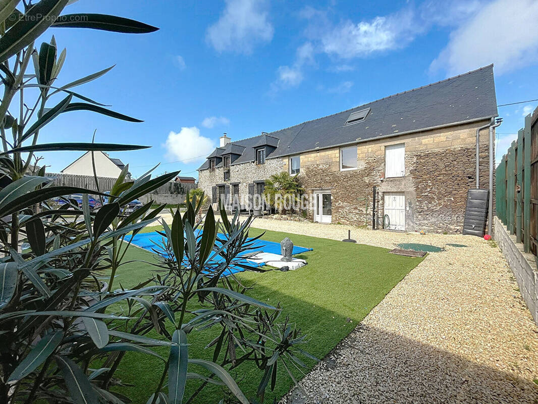 Maison à SAINT-MELOIR-DES-ONDES