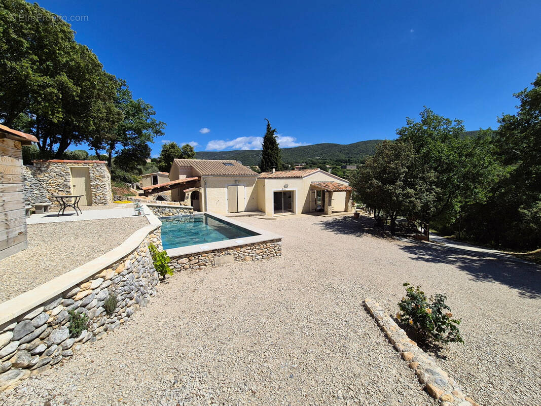Maison à METHAMIS