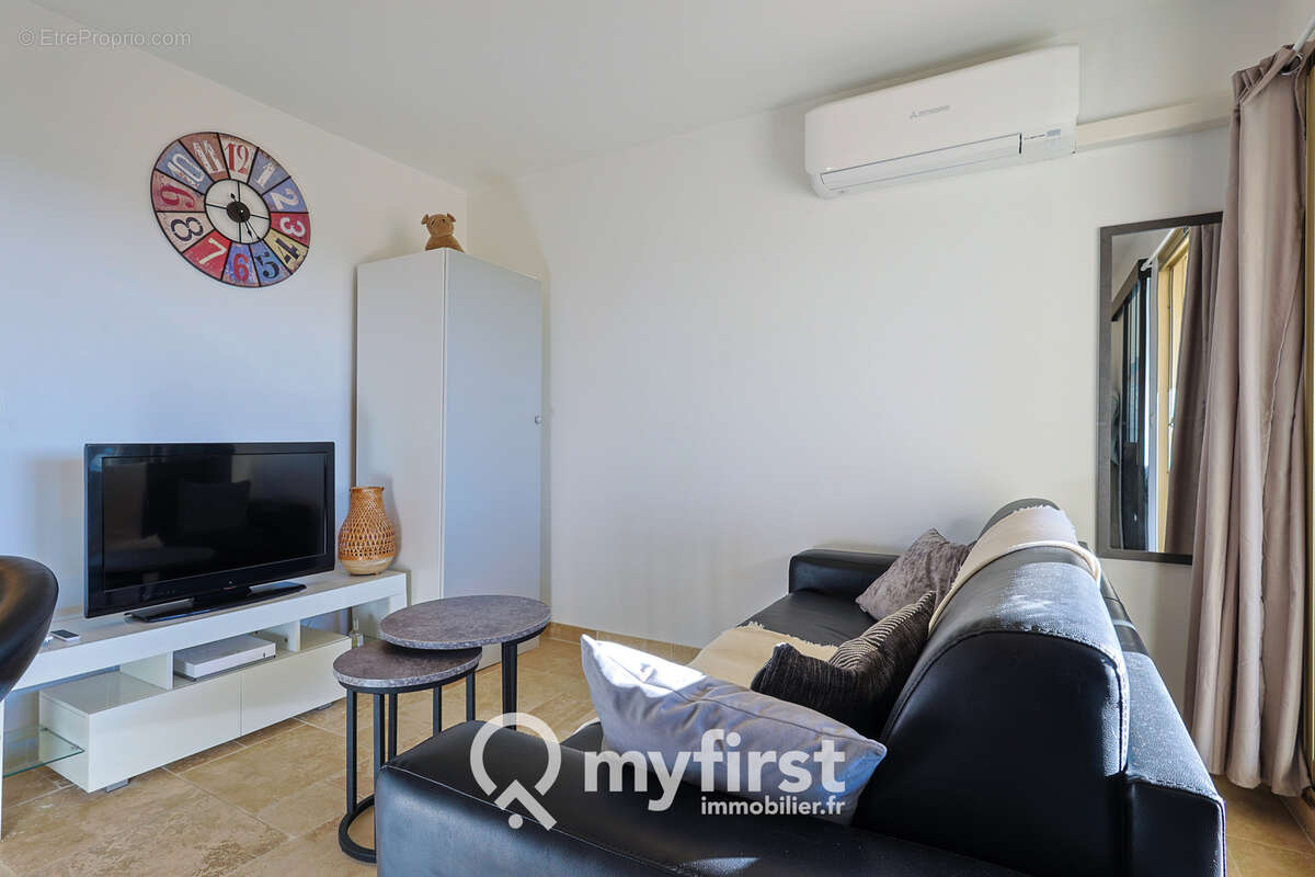 Appartement à LA LONDE-LES-MAURES