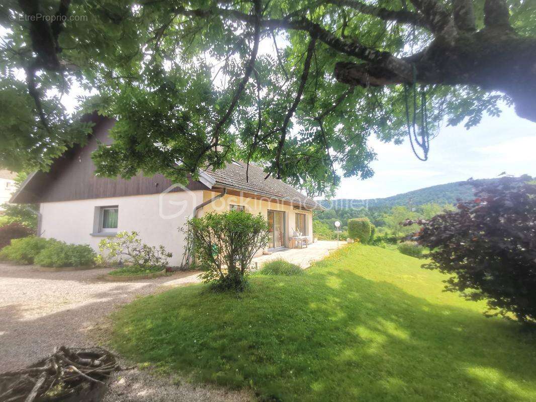 Maison à CHAMPAGNOLE