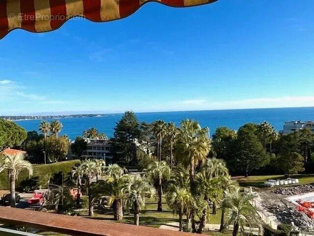 Appartement à VALLAURIS