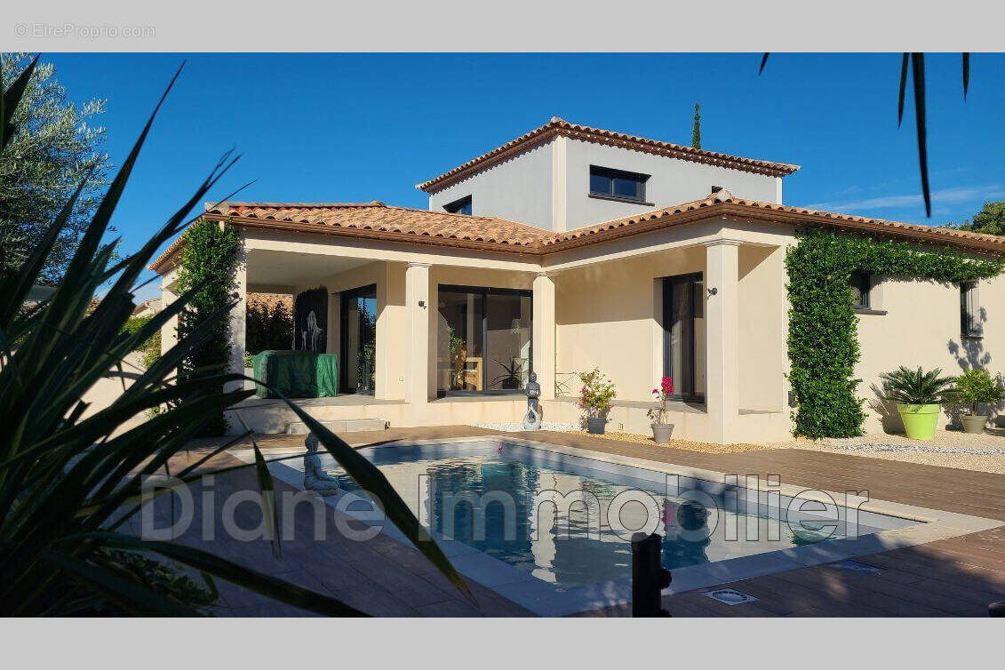 Maison à CAVEIRAC