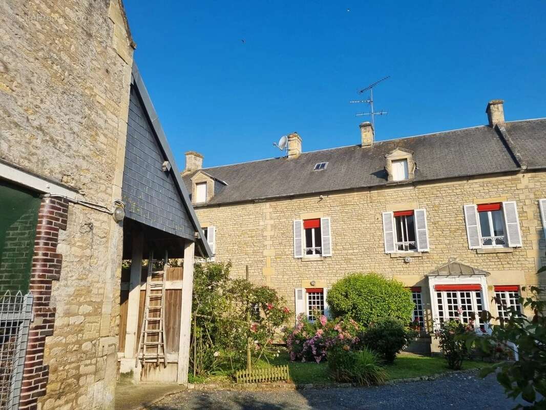 Maison à COURSEULLES-SUR-MER