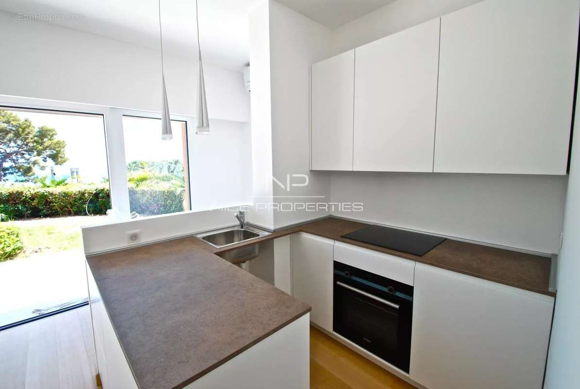Appartement à EZE