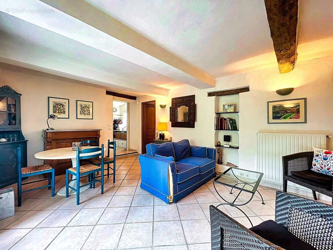 Maison à MOUGINS