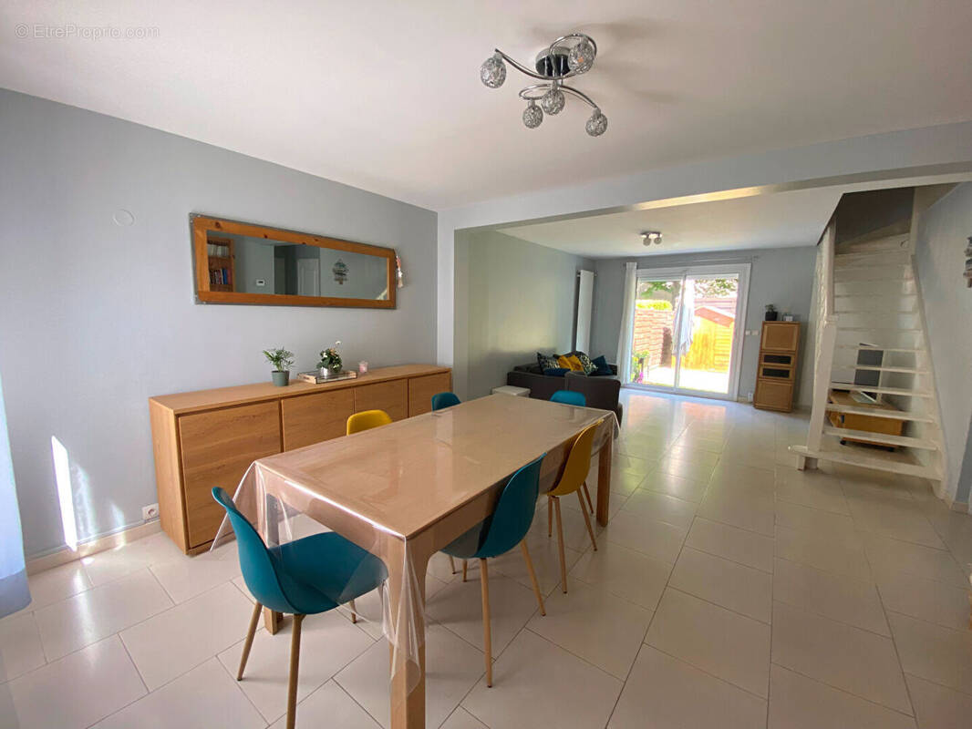Maison à PLAISIR