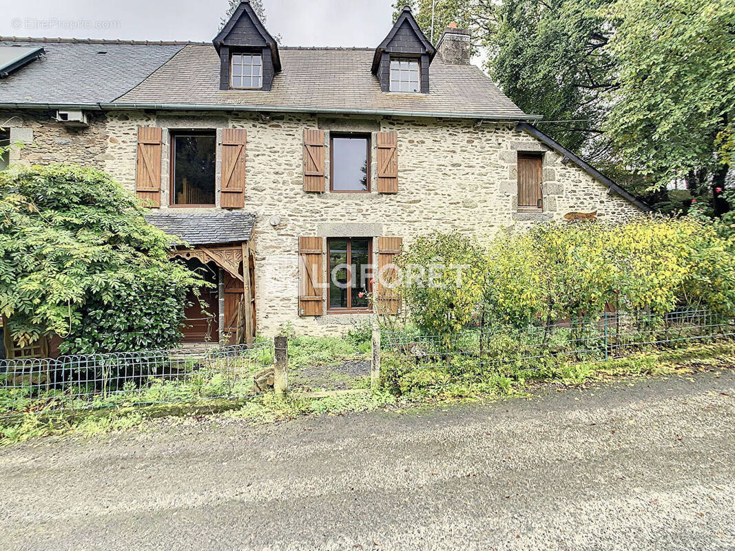 Maison à GOMENE
