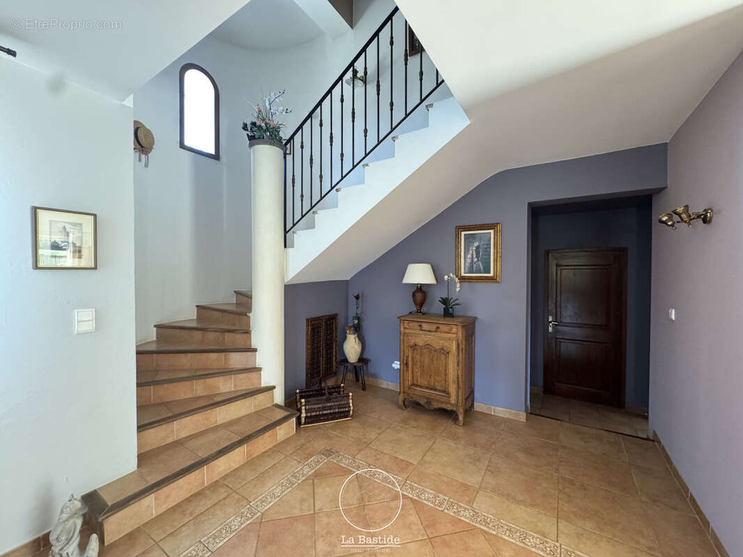 Maison à MONTELIMAR
