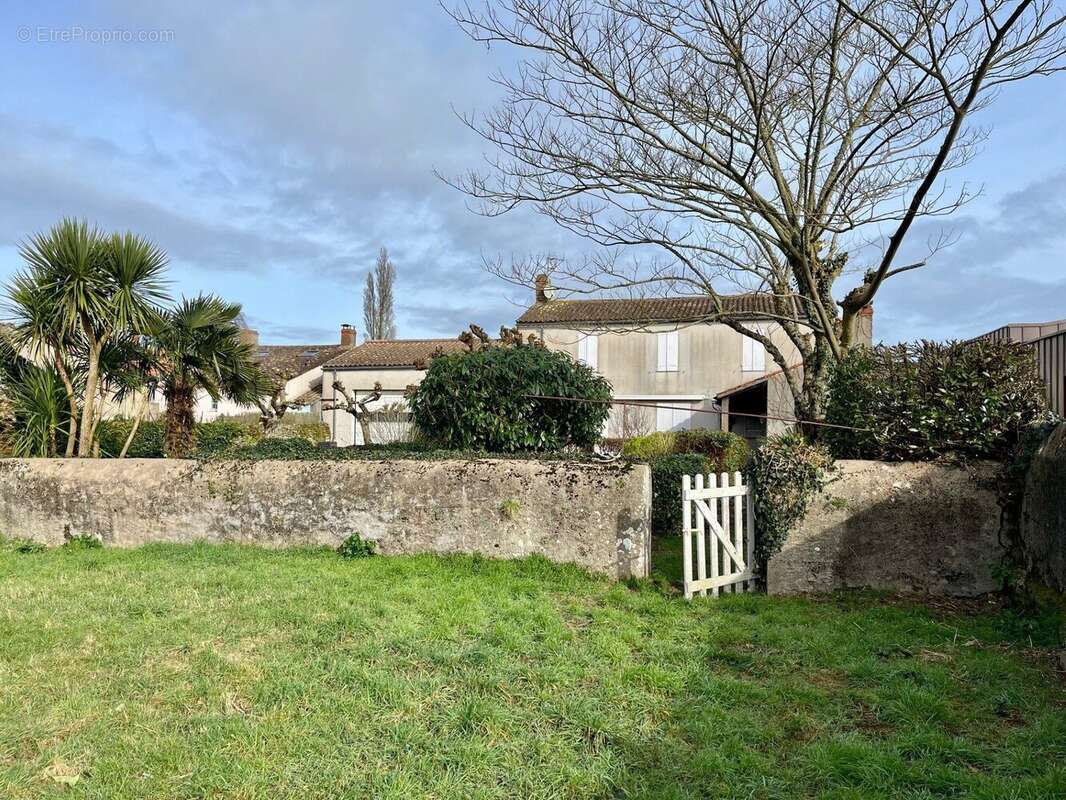 Maison à BOIS-DE-CENE