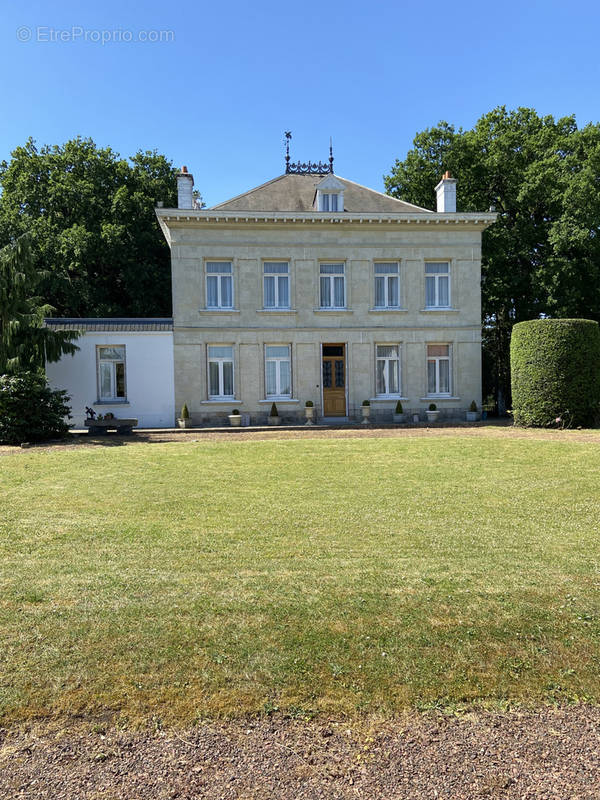 Autre à MAING