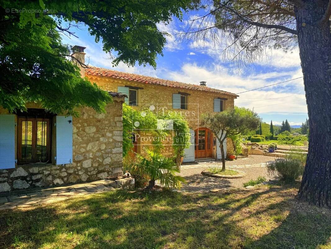 Maison à FOX-AMPHOUX