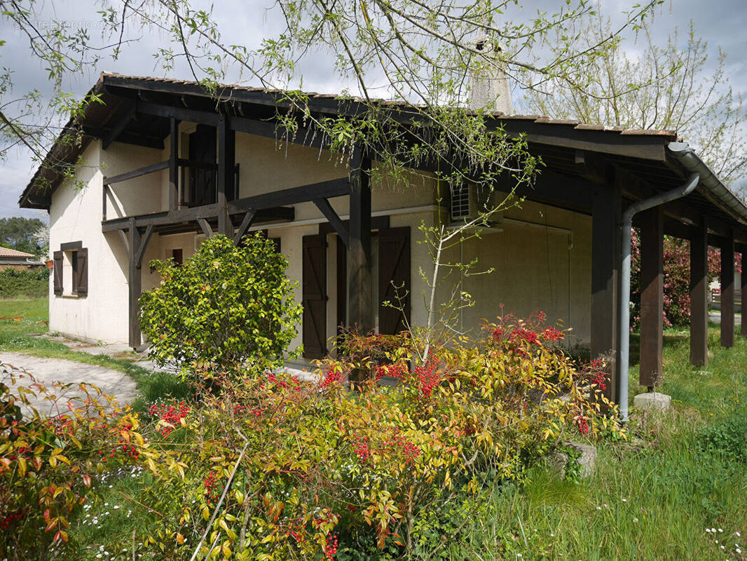 Maison à LEOGNAN