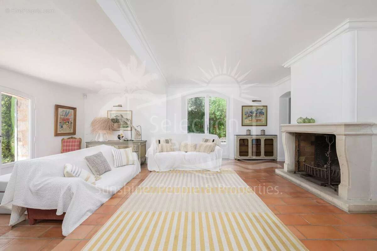 Maison à MOUGINS