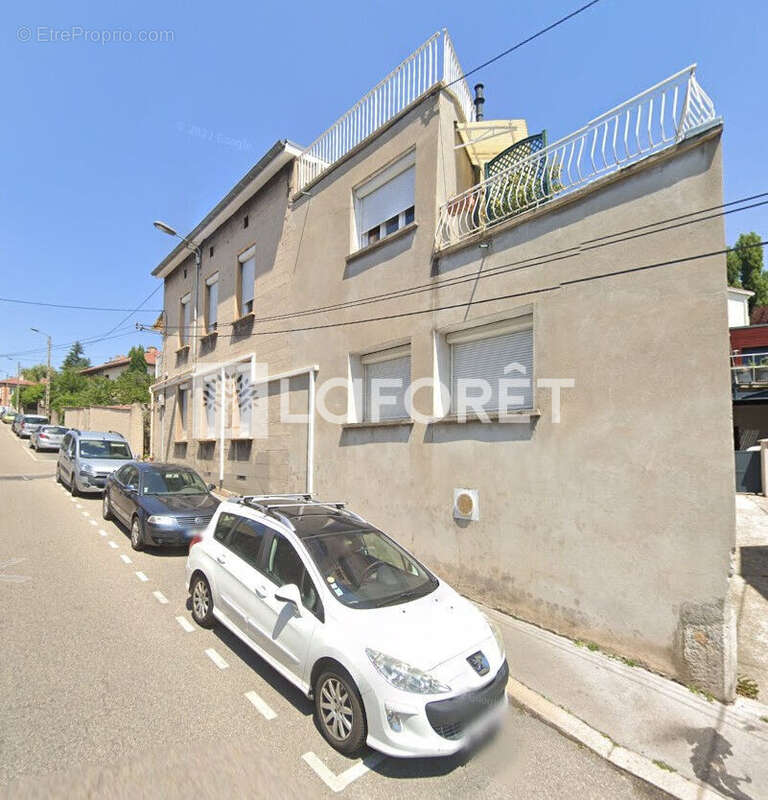 Appartement à SAINT-ETIENNE