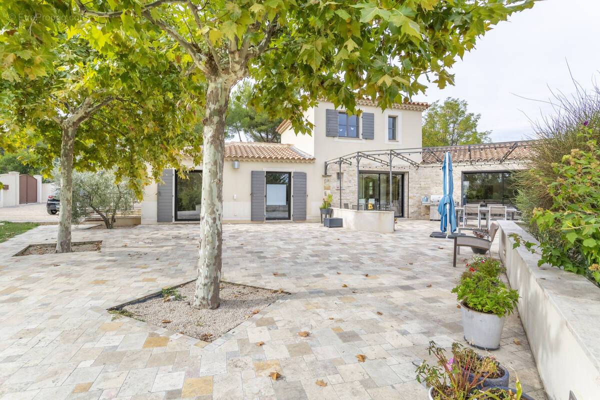 Maison à EGUILLES