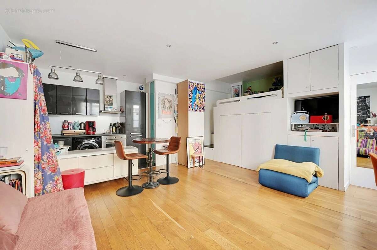 Appartement à PARIS-18E