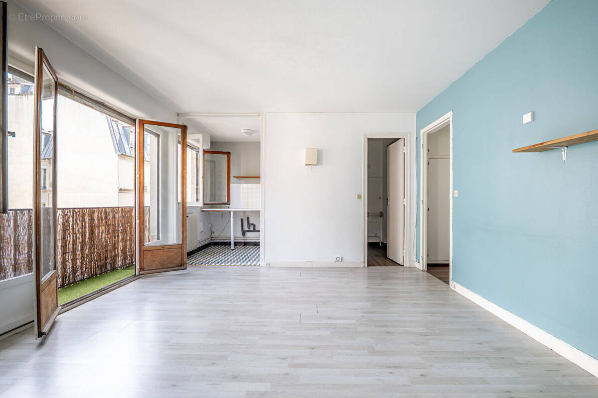 Appartement à PARIS-17E