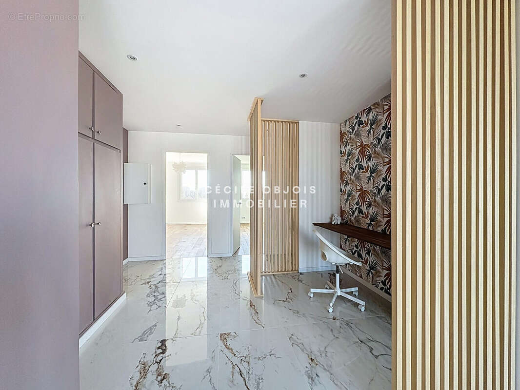 Appartement à SAINT-MAUR-DES-FOSSES