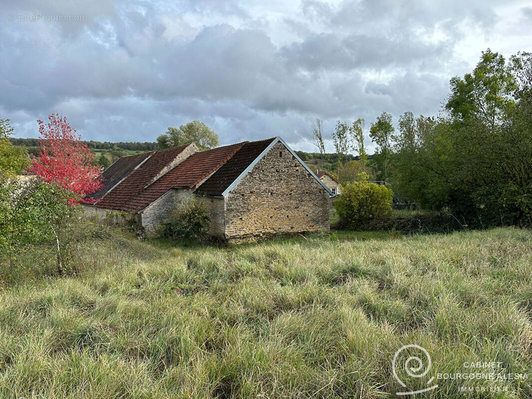 Autre à POUILLY-EN-AUXOIS