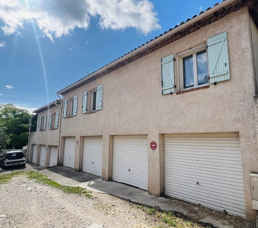 Appartement à SEILLONS-SOURCE-D&#039;ARGENS