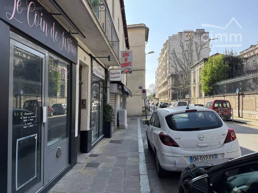 Commerce à AVIGNON