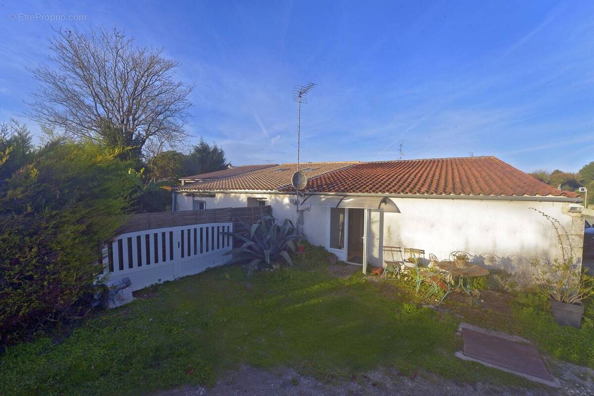 Maison à ARCES