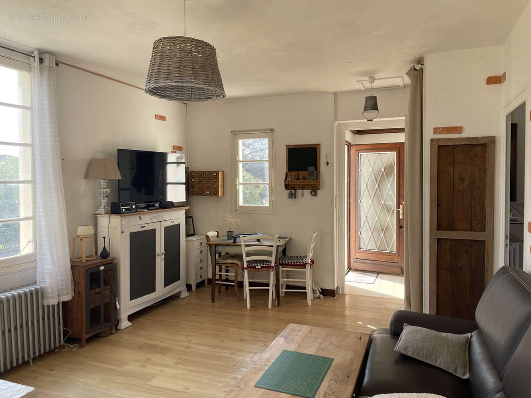 Maison à COGNAC
