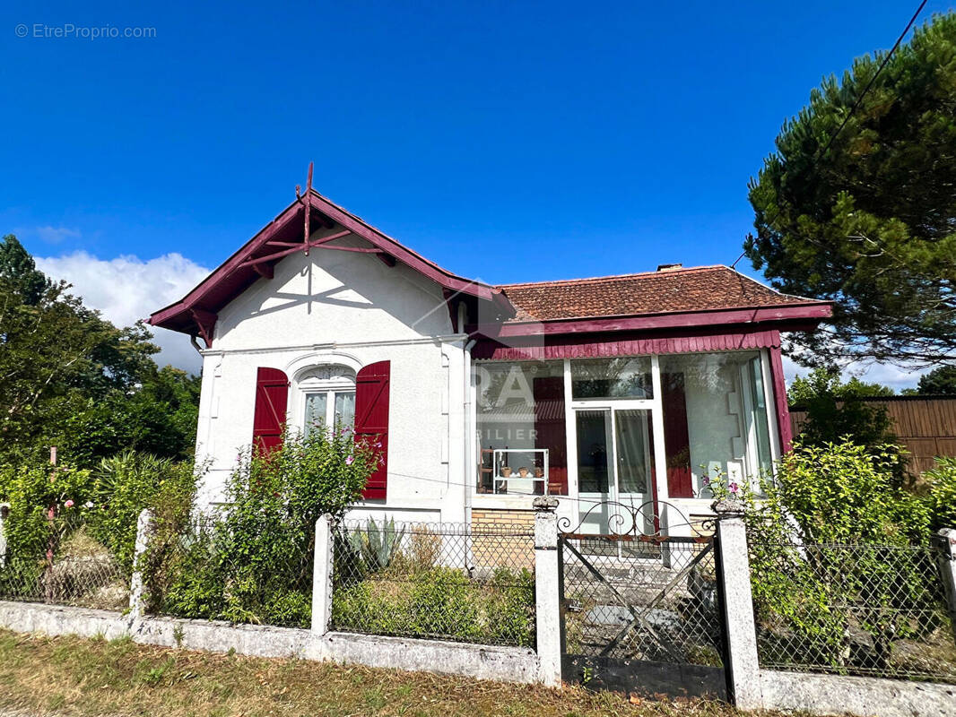 Maison à HOSTENS