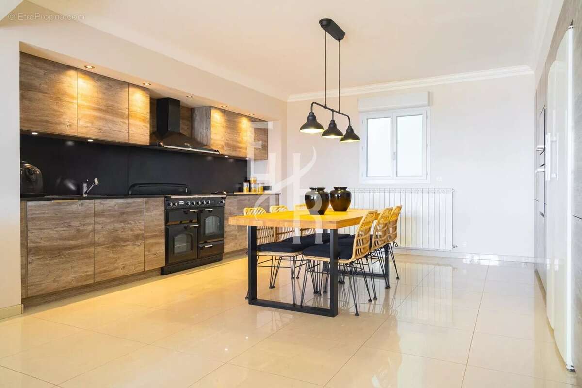 Maison à MOUGINS