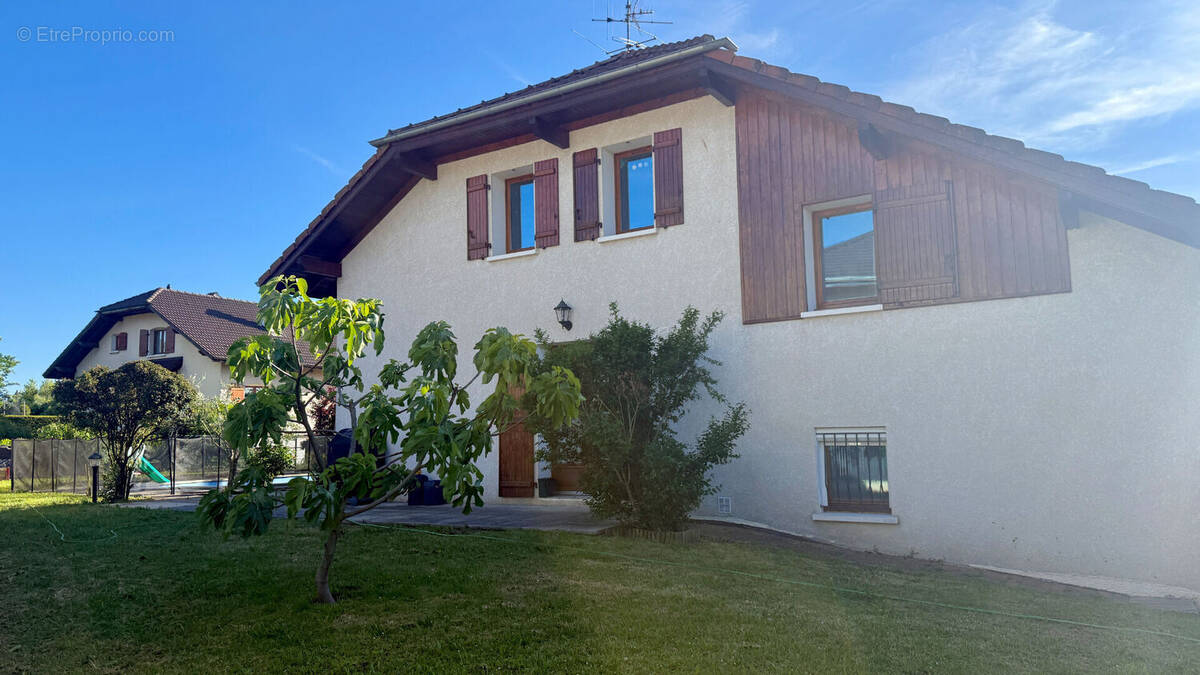 Maison à CRANVES-SALES