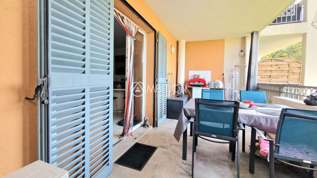 Appartement à PUGET-SUR-ARGENS