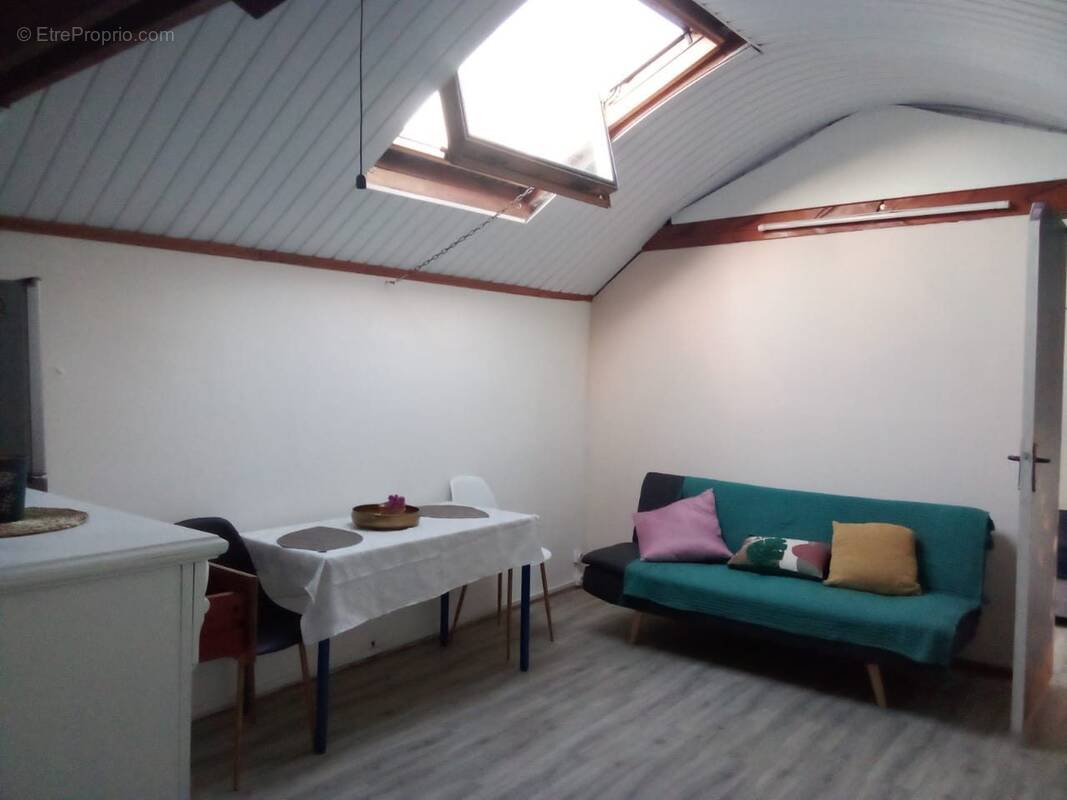 Appartement à SAINTE-LUCE
