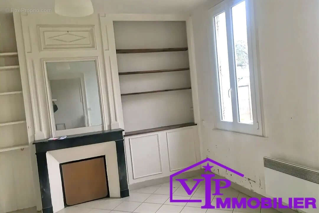 Maison à CHARLEVAL