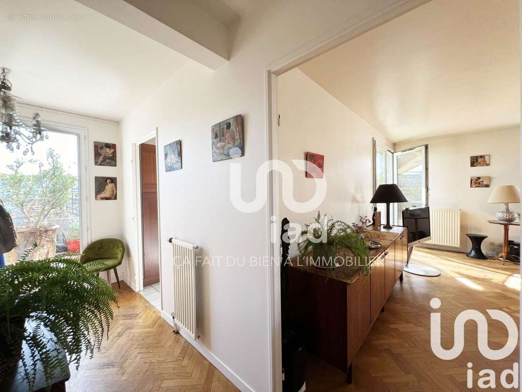 Photo 3 - Appartement à SURESNES