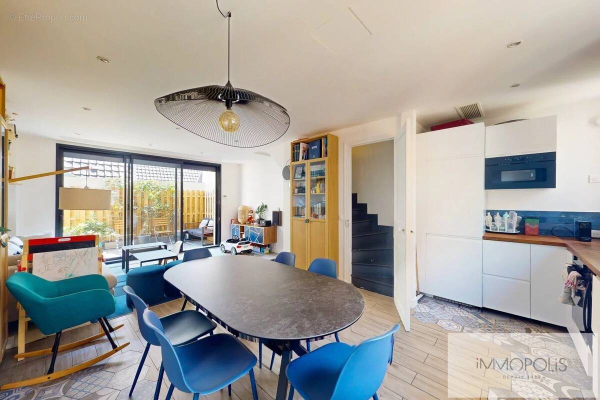 Maison à PARIS-20E
