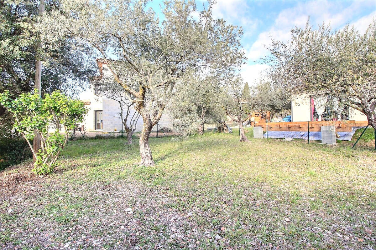 Maison à TRANS-EN-PROVENCE