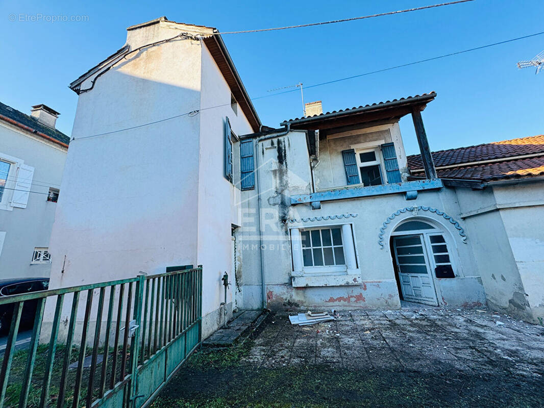 Maison à VIC-EN-BIGORRE
