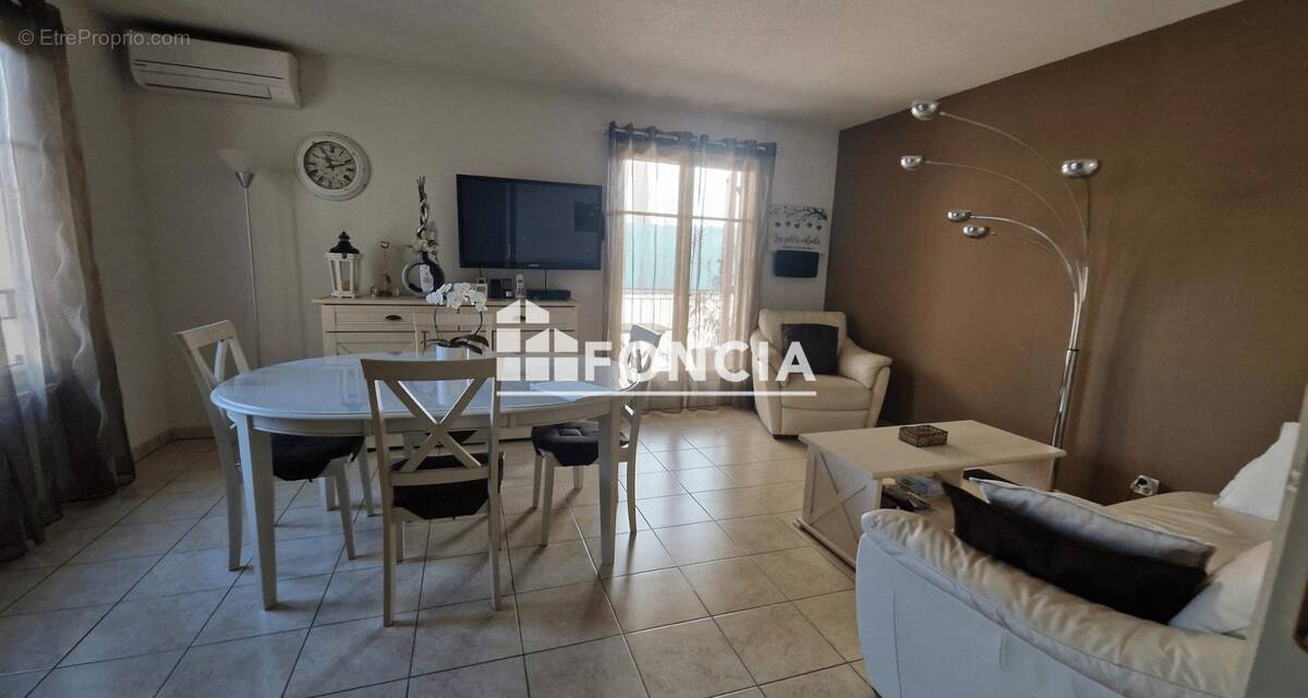 Appartement à LORGUES