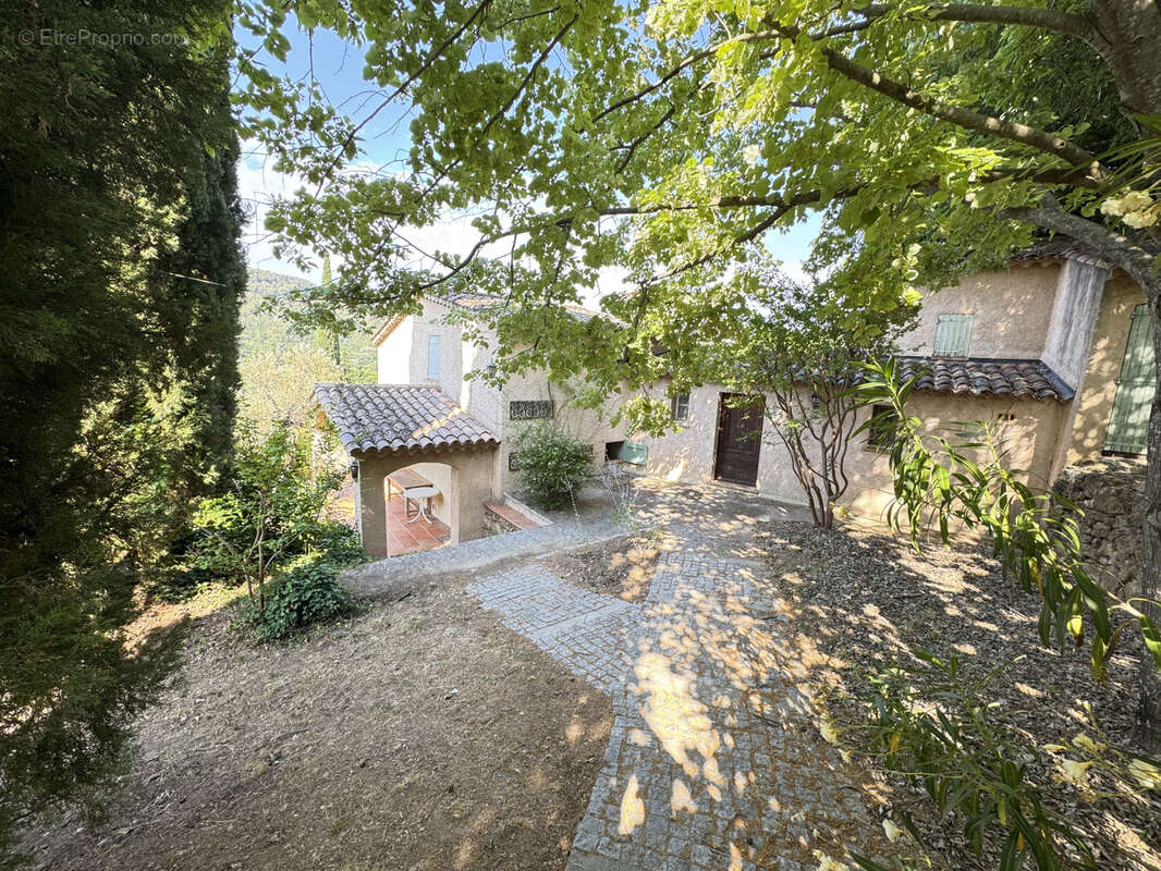Maison à SALERNES