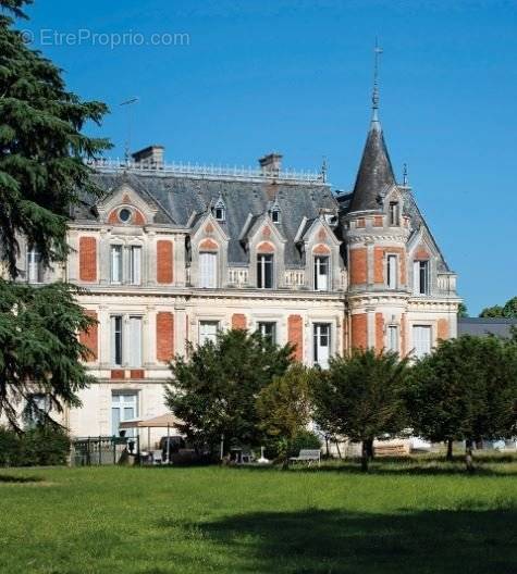 Appartement à BOURG-CHARENTE
