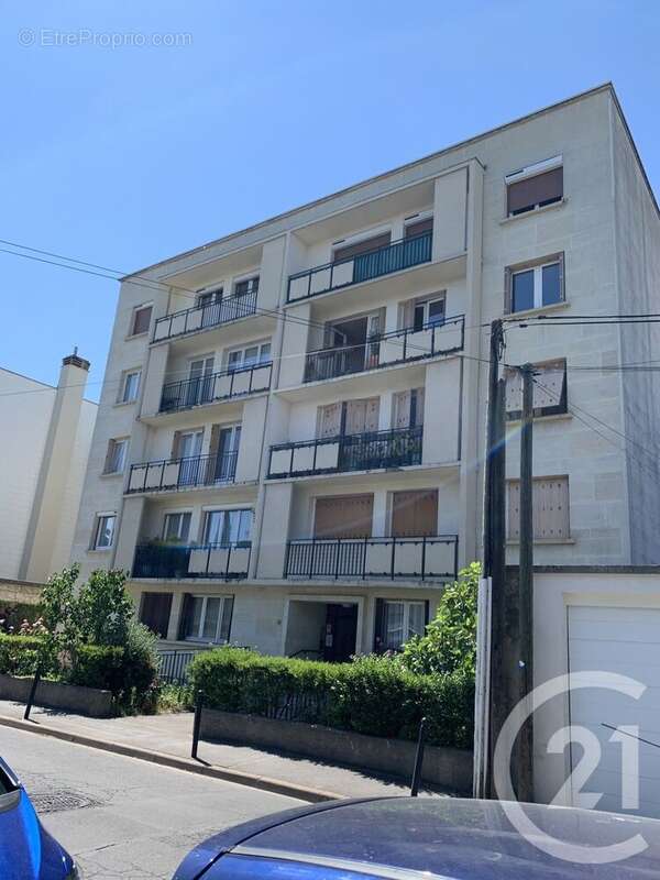 Appartement à SAINT-MAUR-DES-FOSSES